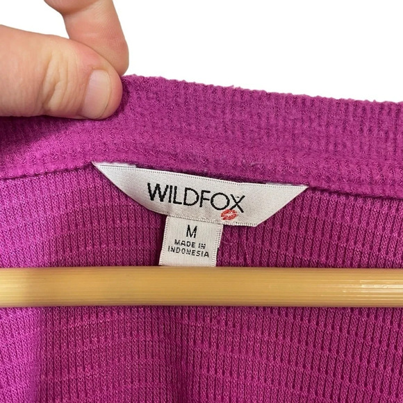 Wildfox Women’s Haley Brushed V-Neck Knit Sweater in Elderberry Pink Size M - Picture 4 of 11